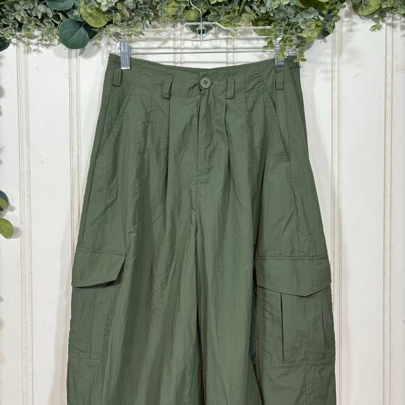 NEW PrettyLittleThing Green Parachute Oversized Shell Cargo Pants size 0 - Picture 3 of 6
